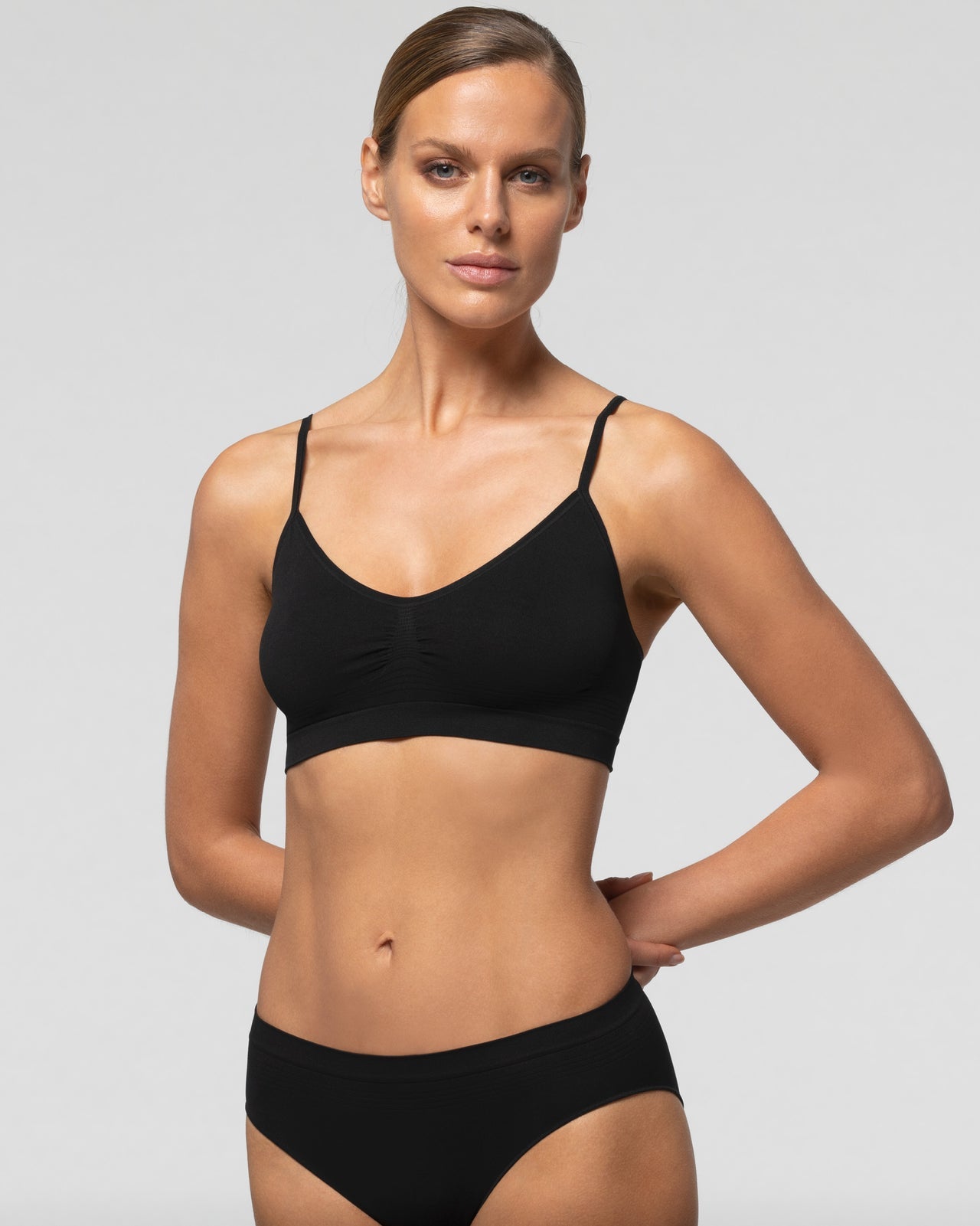Pompea Brassiere Seamless Donna Spalla Stretta in Microfibra