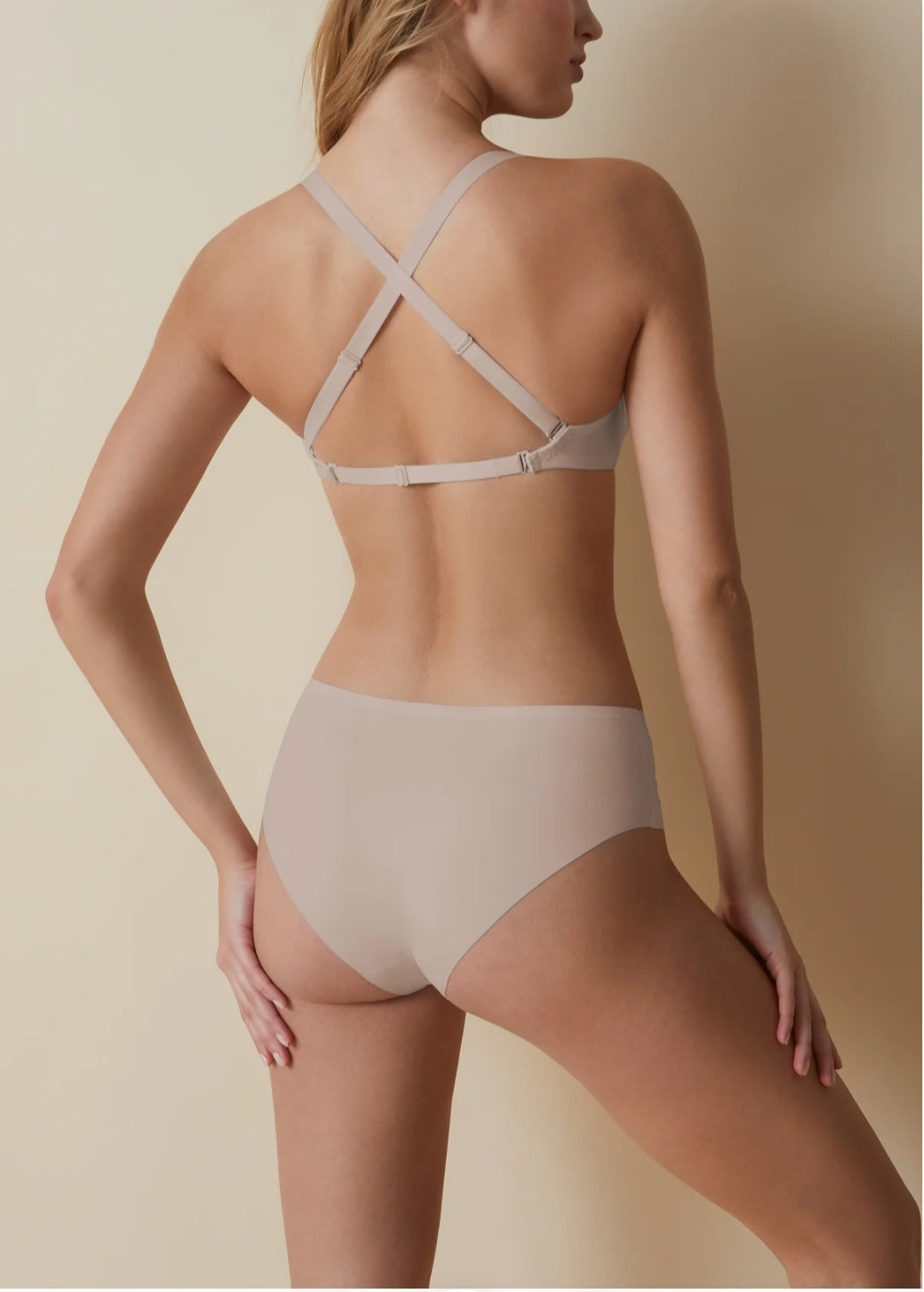Reggiseno Multiposizione Selene – Schiena Scoperta, Invisibile, Coppa C