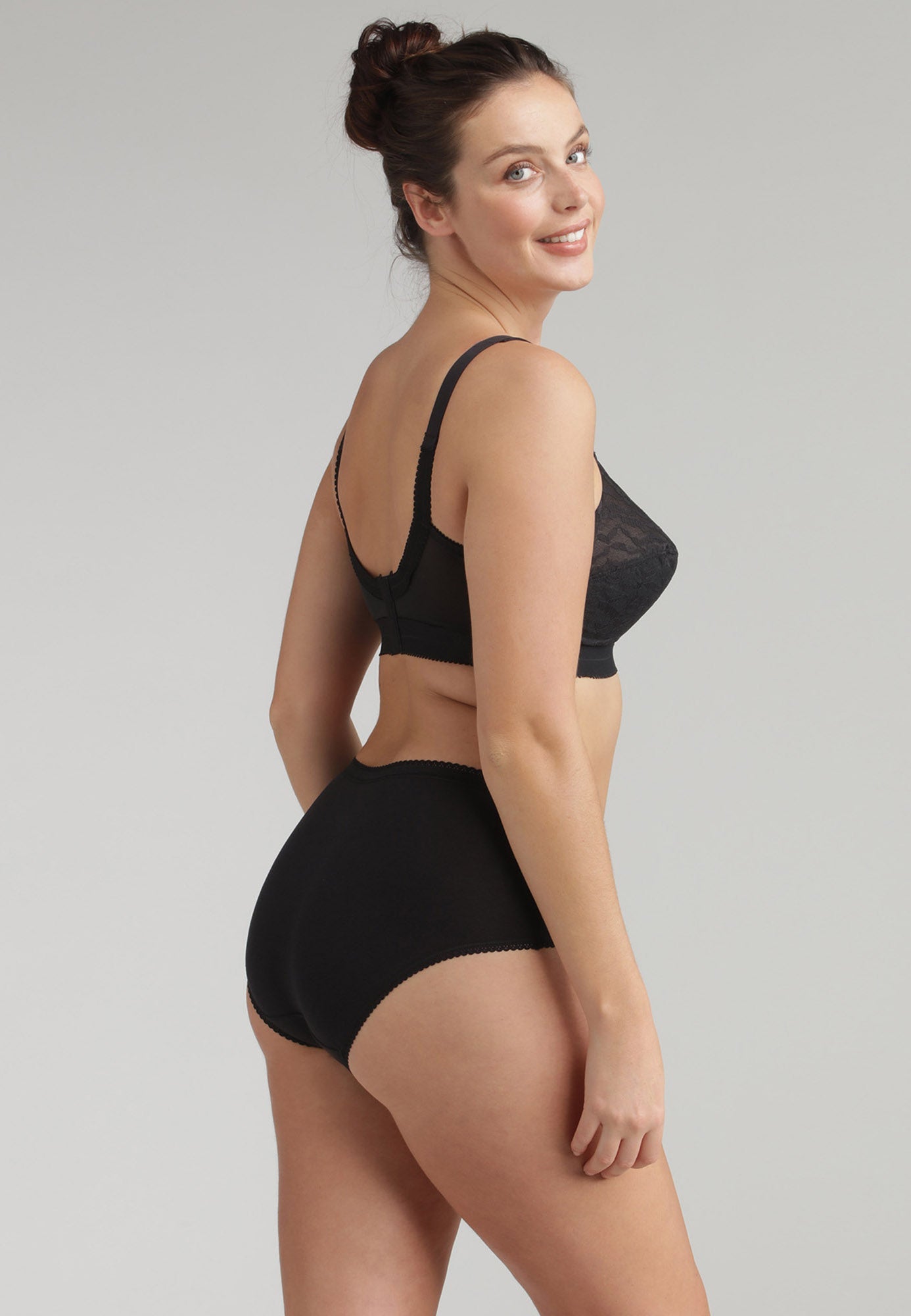 Reggiseno Senza Ferretto Playtex Criss Cross 165 – Microfibra e Pizzo | Coppe B-C-D | Bianco Nero Beige