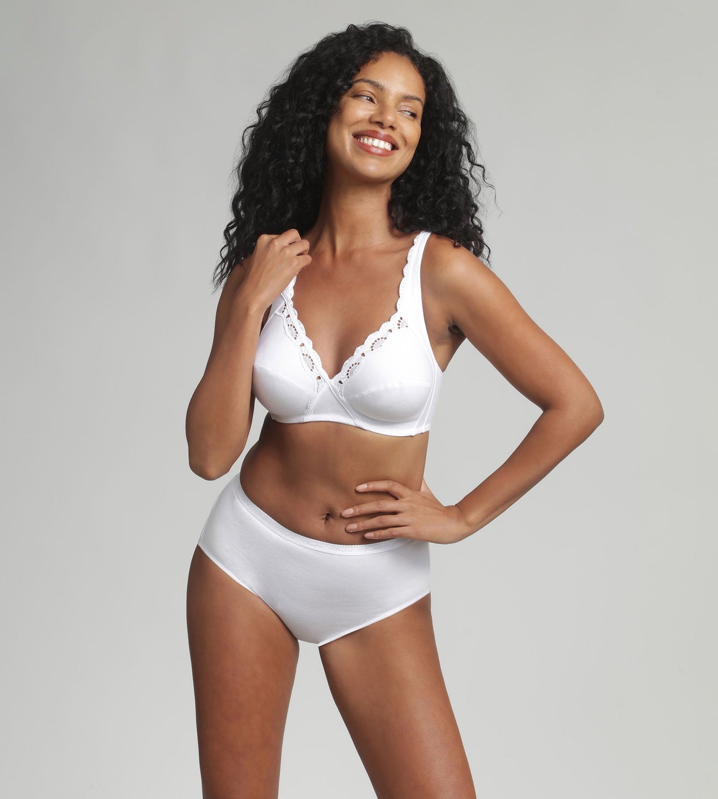 Reggiseno Senza Ferretto Playtex Cotton Support 6695 – Filo di Scozia Criss Cross | Bianco e Nero
